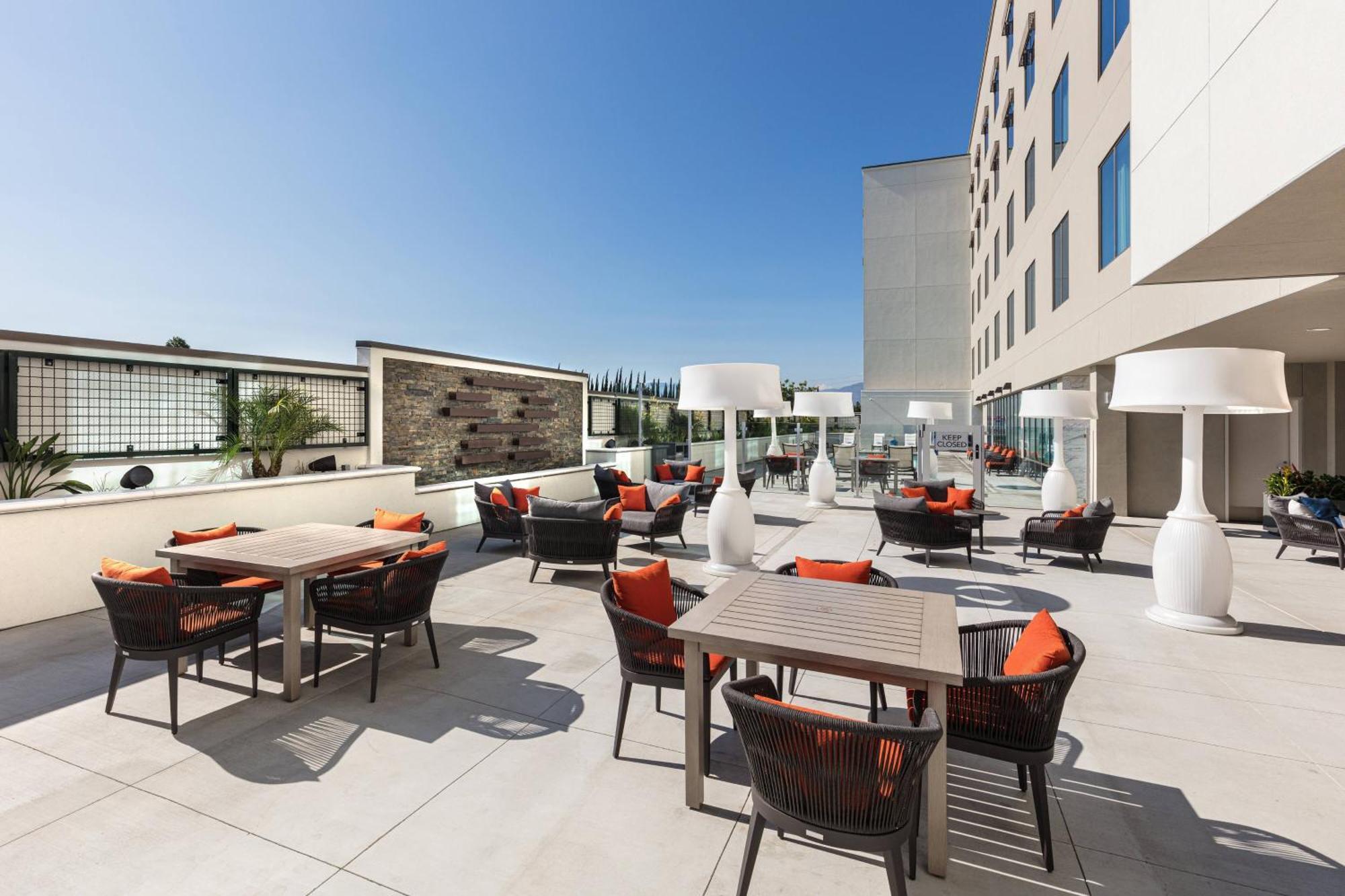 Courtyard By Marriott Los Angeles Monterey Park Exteriör bild